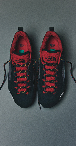 Une photo des chaussures Verto Alpine GORE-TEX® Casentino par The North Face, vues du dessus.