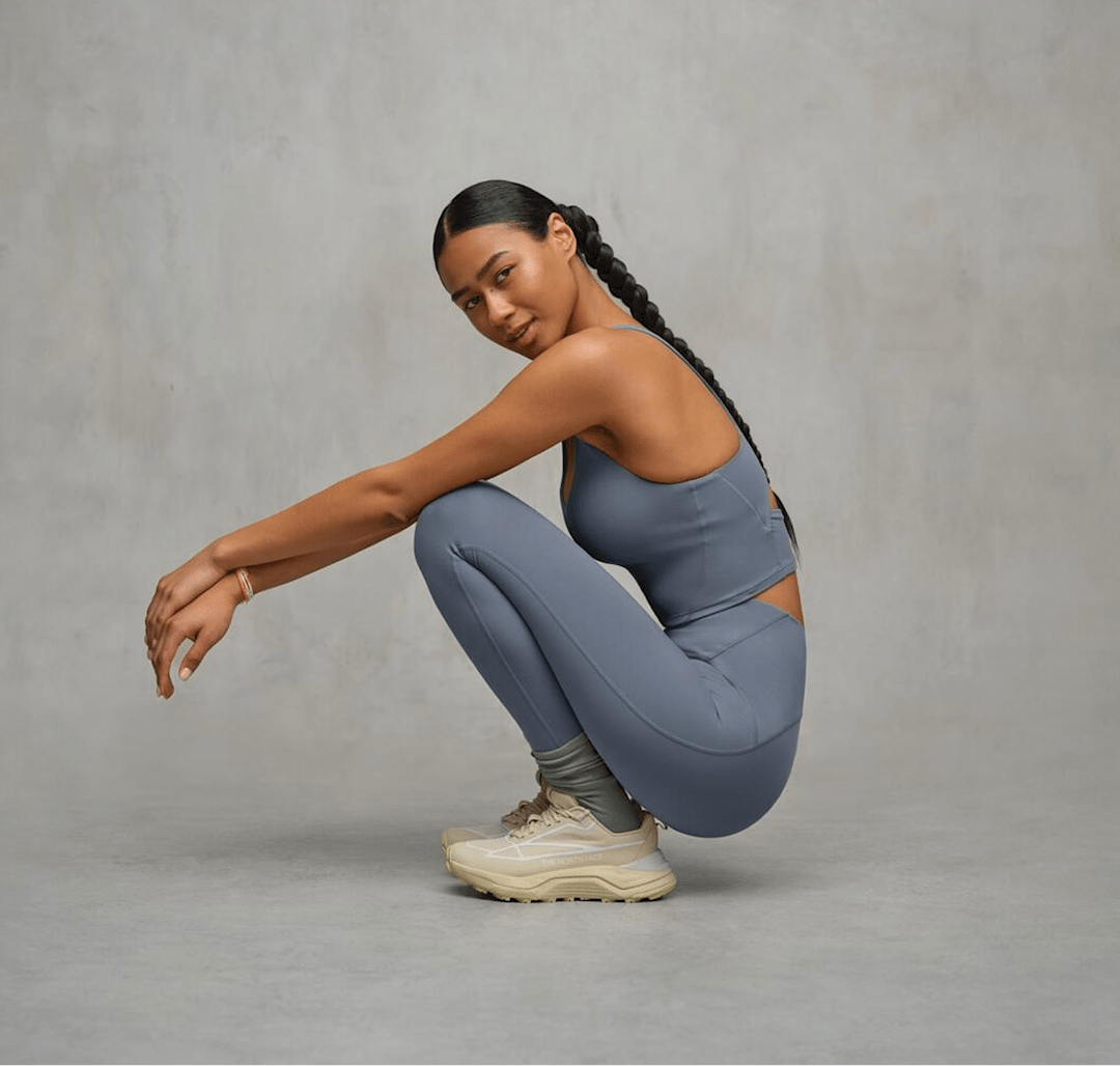 Buttery soft fabrics and low-bulk stitching deliver next-to-skin comfort. 