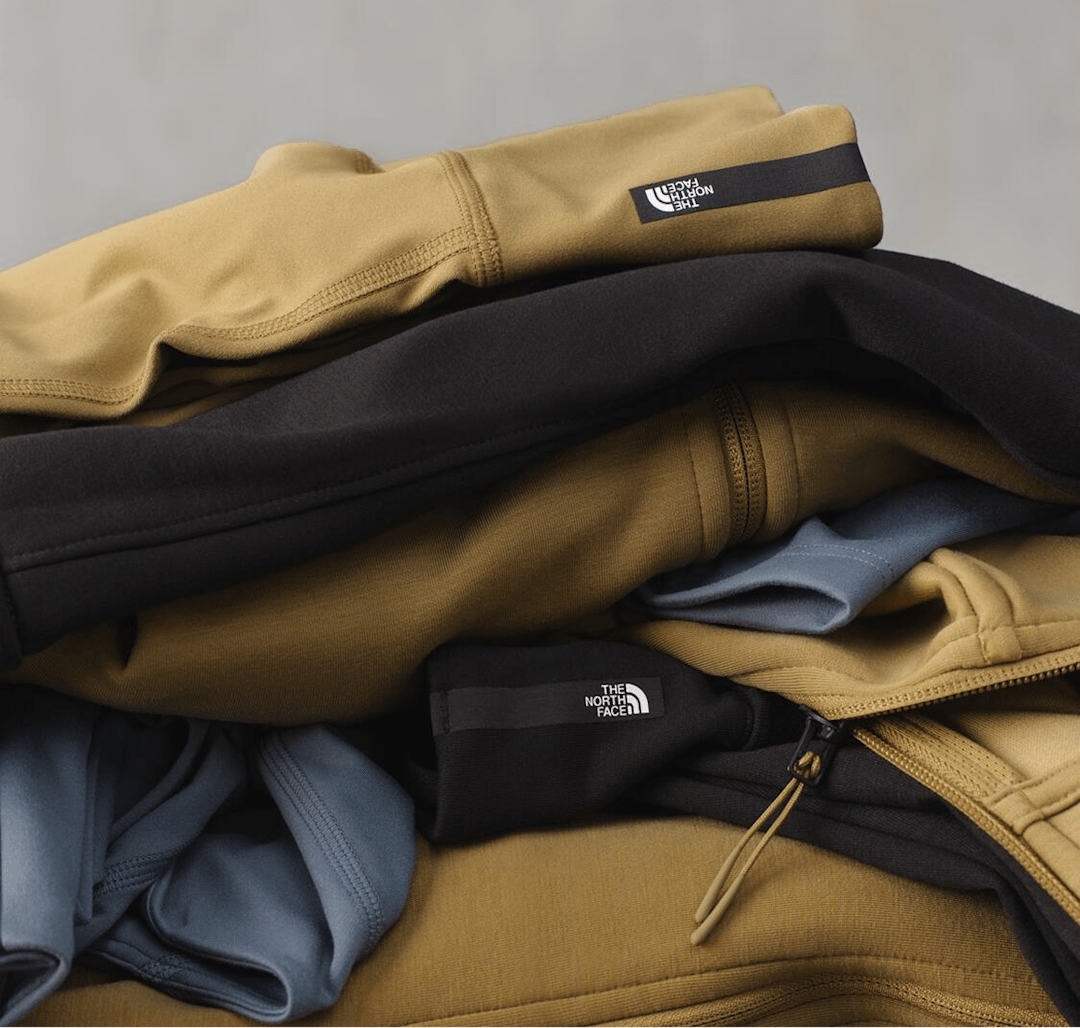 Buttery soft fabrics and low-bulk stitching deliver next-to-skin comfort. 