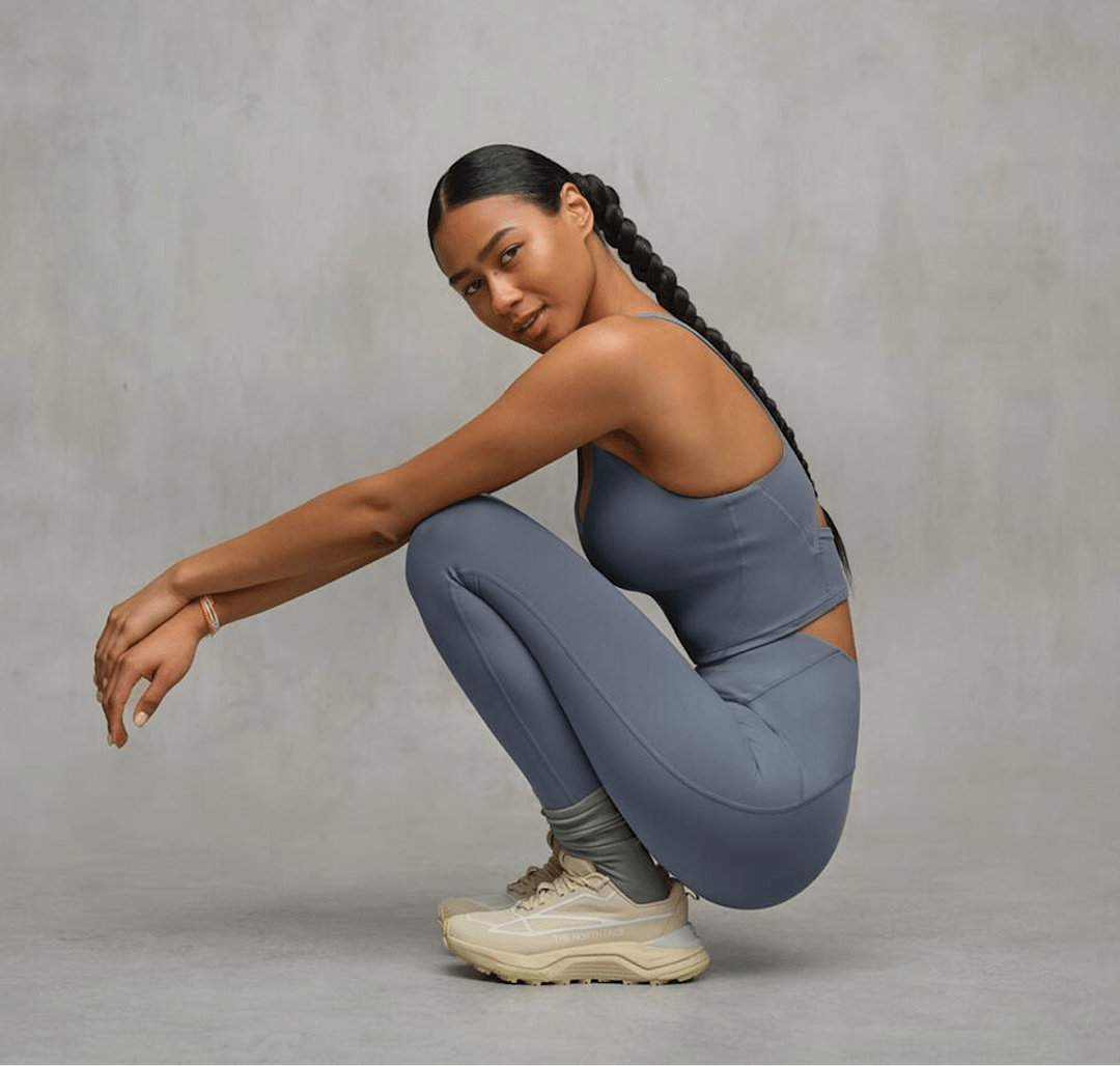 Buttery soft fabrics and low-bulk stitching deliver next-to-skin comfort. 