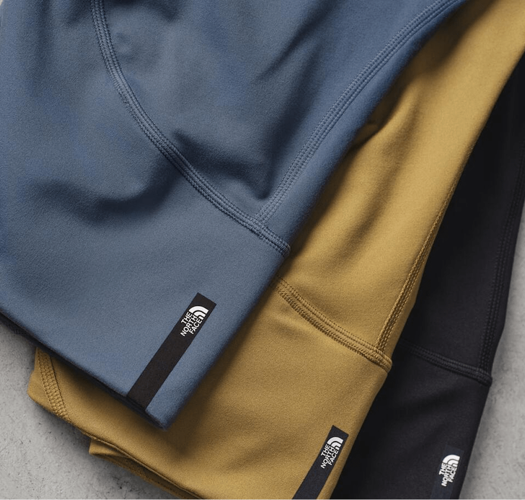 FLASHDRY™ materials and anti-odor technology keep you fresh even when the days get long.