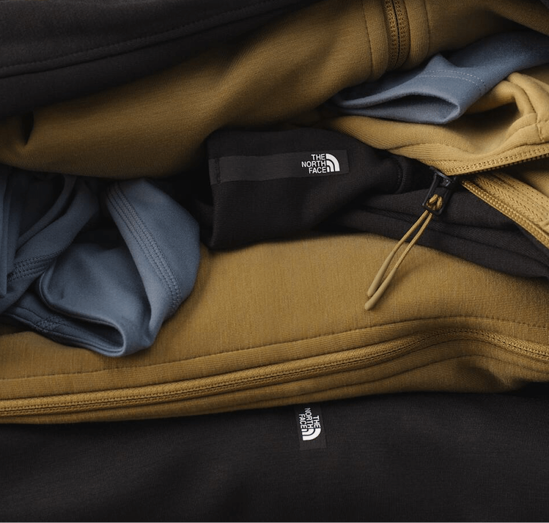 Les matières FLASHDRY™ et la technologie antiodeurs vous permettent de rester fraîche même lorsque les journées sont longues. 