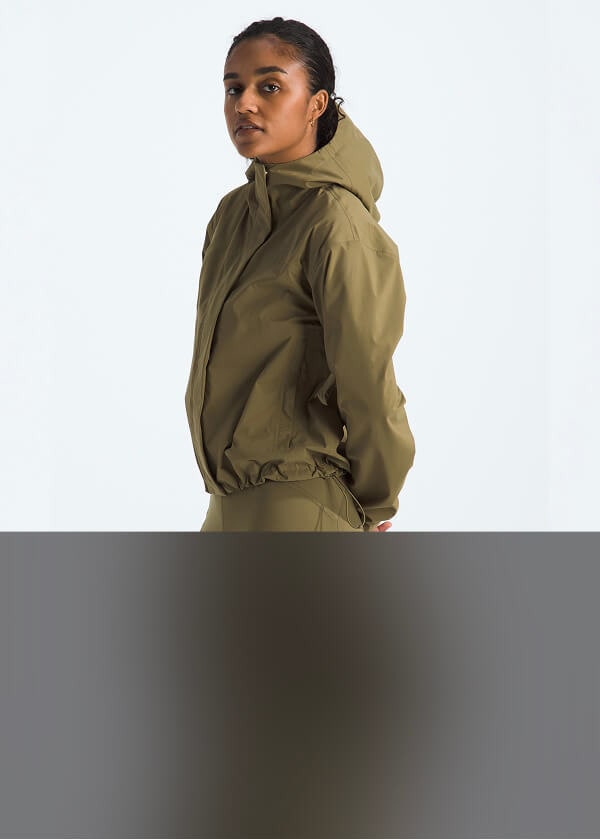 A man wearing The North Face Ridgelite jacket in blue.