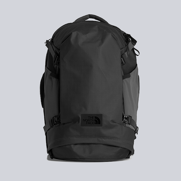 moving gif of the voyager pro pack and the travel pack coming together as the bag turns clockwise.