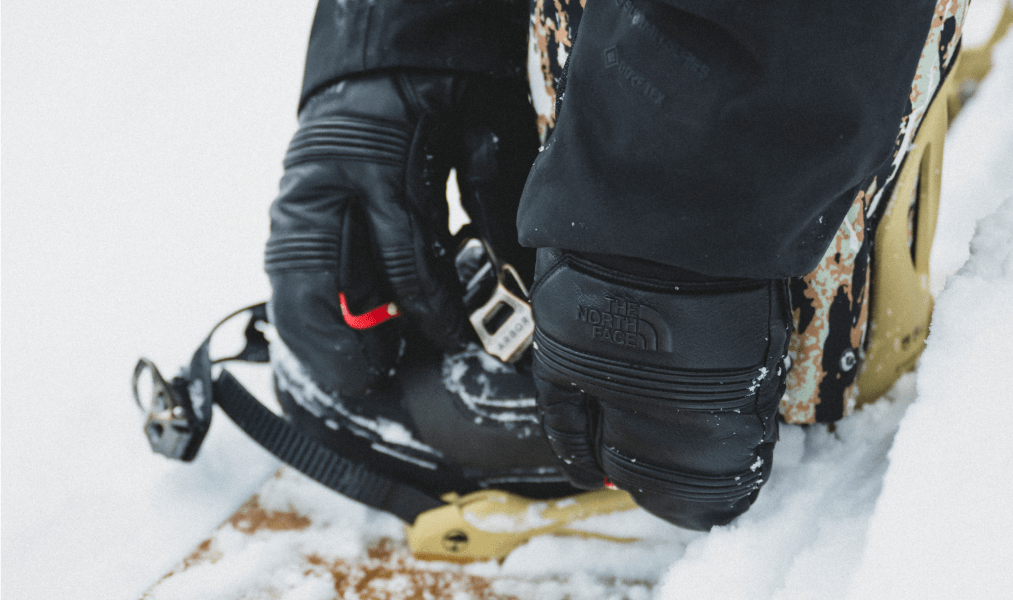 Close up picture of black Montana Pro Glove