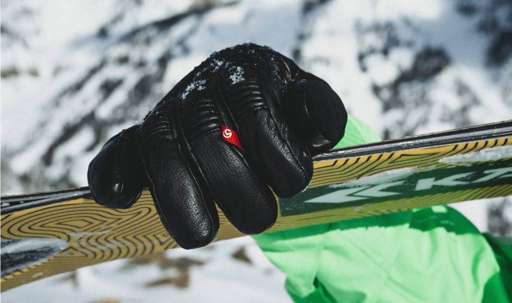 Close up picture of black Montana Pro Glove