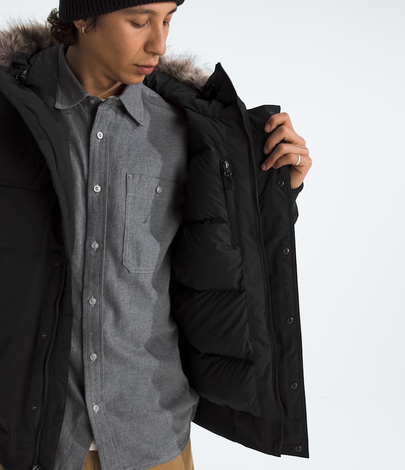 Мужская куртка The North Face McMurdo Bomber, цвет: Чёрный — фото 5