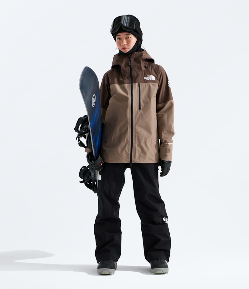 Женская куртка The North Face Summit Eastwall GTX, цвет: Гранатовый / Коричневый — фото 2