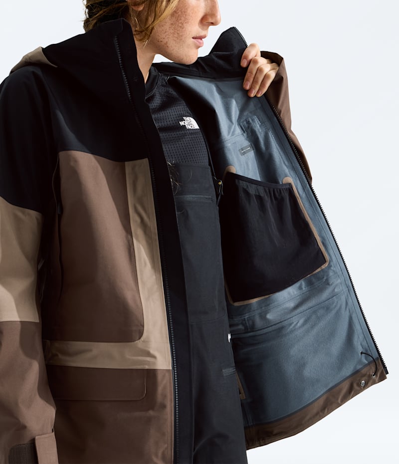 Женская куртка The North Face Summit Series Verbier GORE-TEX, цвет: Гранатовый / Коричневый — фото 4