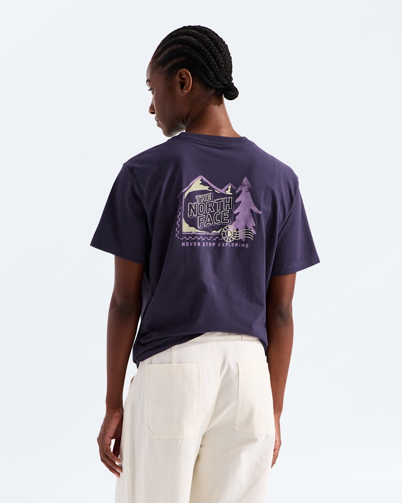 Женская футболка The North Face Mountain Stamps Relaxed Short-Sleeve, цвет: Сумеречный