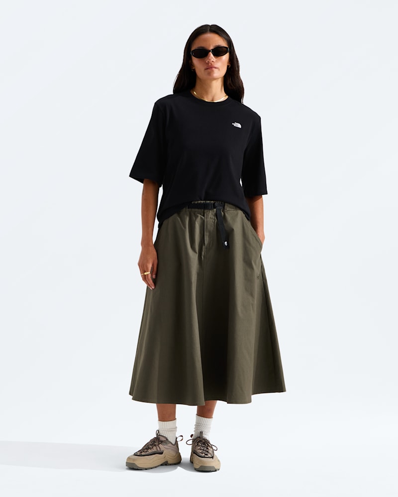 Женская футболка The North Face TNF Essential Simple Dome Boxy Relaxed Short-Sleeve Tee, цвет: Чёрный — фото 2