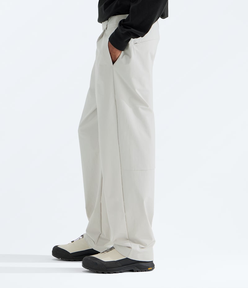 Мужские брюки The North Face TNF Tech Woven Pant, цвет: Облачный — фото 4