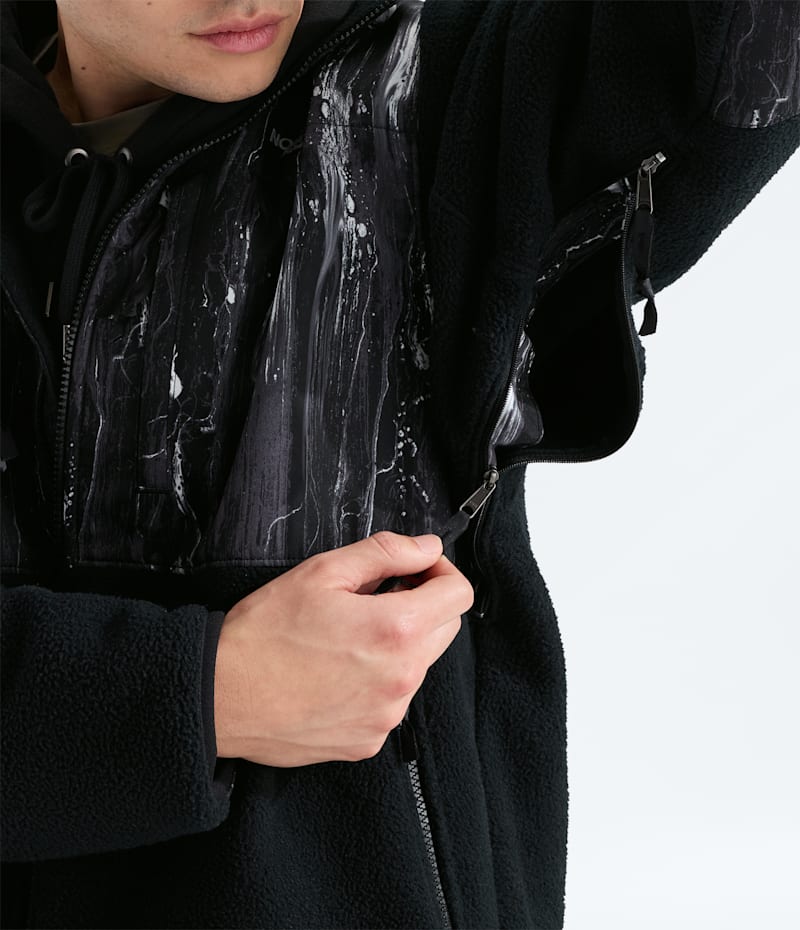 Мужская куртка The North Face Retro Denali Jacket—Print, цвет: Чёрный с принтом — фото 6