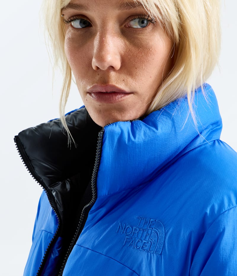 Женская куртка The North Face Pertex Nuptse Reversible, цвет: Синий / Чёрный — фото 6