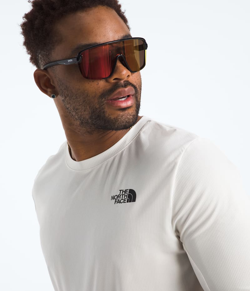 The North Face Men’s LIGHTRANGE Packable Short-Sleeve Tee — фото 3