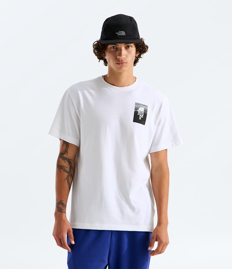 Мужские футболки The North Face Men’s Apex ’75 Collage Relaxed Short-Sleeve Tee — фото 3