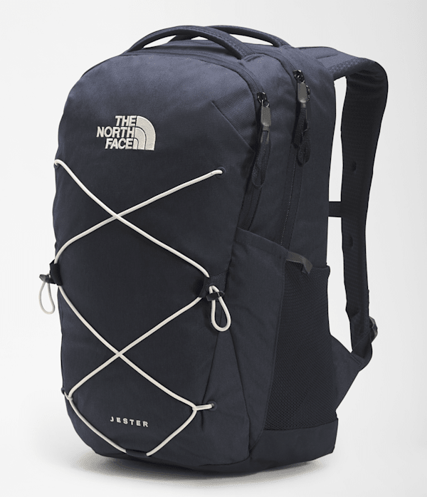 Jester-Backpack-TNF-FRONT34.png