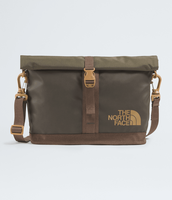 Amazon.com: The North Face 32 L Base Camp Voyager Duffel