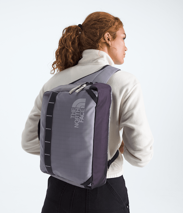 Base-Camp-Voyager-Sling-TNF-