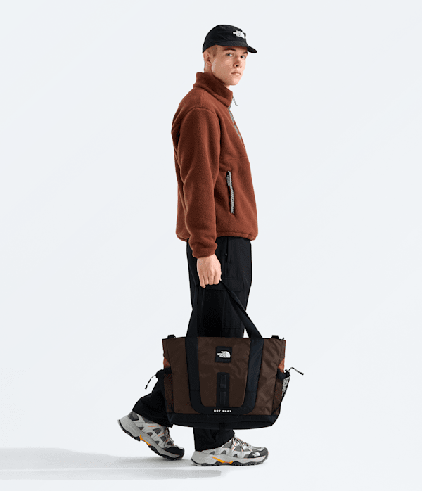 Hot Shot Tote | The North Face Canada