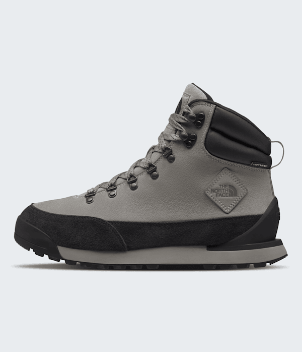 Chaussures De Randonnée Pour La Longue Fin De Semaine De Septembre
