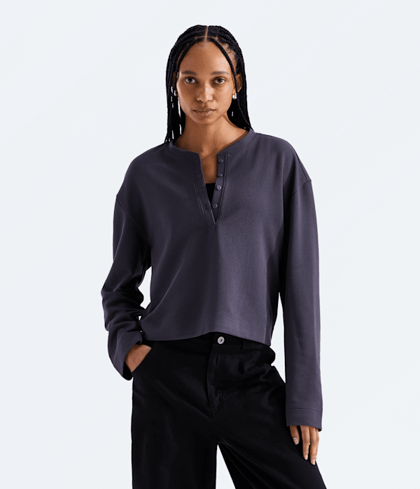 Women’s Ridge Path Waffle Long-Sleeve Henley - thumbnail 4