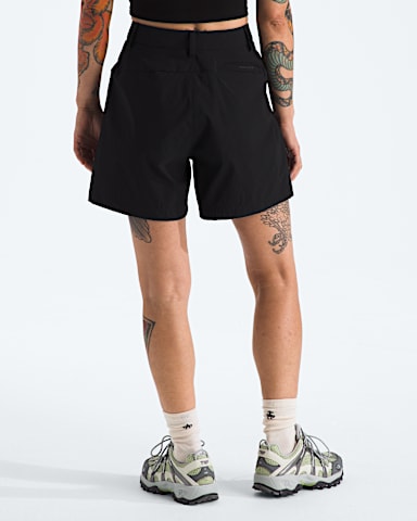 Womens Basin 5 Shorts TNF TNF Black BACK