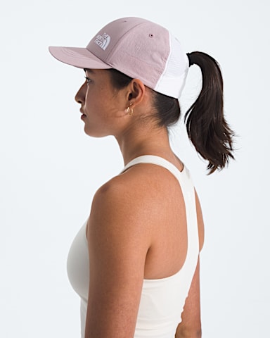 Womens Horizon Hat TNF Metal Pink MODELBACK