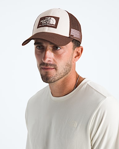 Mudder Trucker Hat TNF Ember SoilWhite Dune MODELBACK