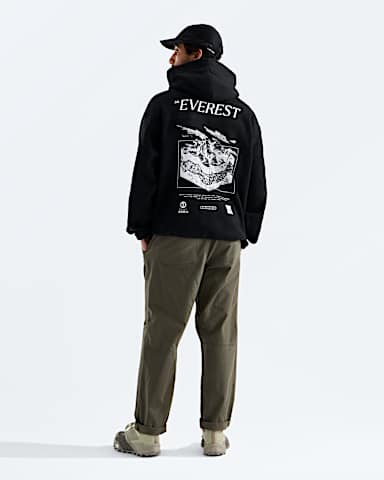 Mens Places We Love HoodieEverest TNF TNF Black HERO2
