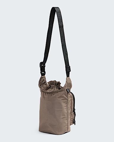 Never Stop Bucket Bag TNF Garnet BACK
