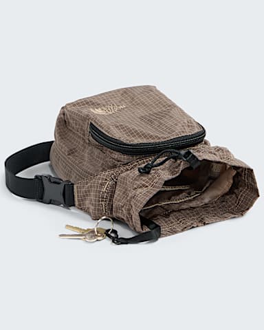 Never Stop Bucket Bag TNF Garnet INT