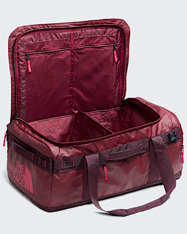 Base Camp Voyager Duffel62L TNF Burgundy CrushDeep BurgundyLali Guran INT
