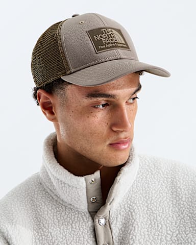 Mudder Trucker TNF Grenat MODELBACK