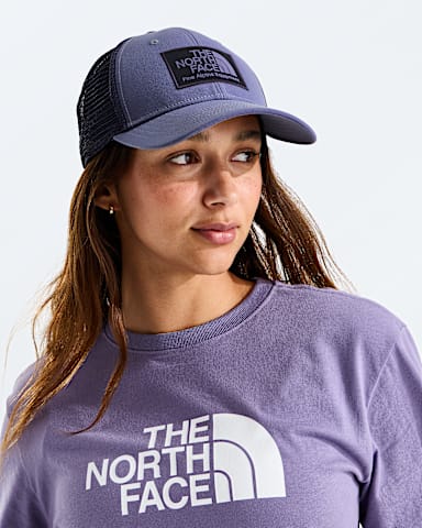 Mudder Trucker TNF Grounded Plum MODELBACK
