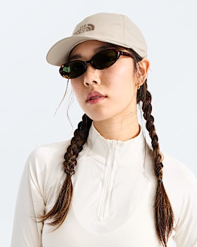 Horizon Hat TNF Timeless Taupe MODELBACK