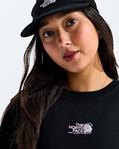 Womens Midnight Ember Relaxed ShortSleeve Tee TNF TNF Black HERO2