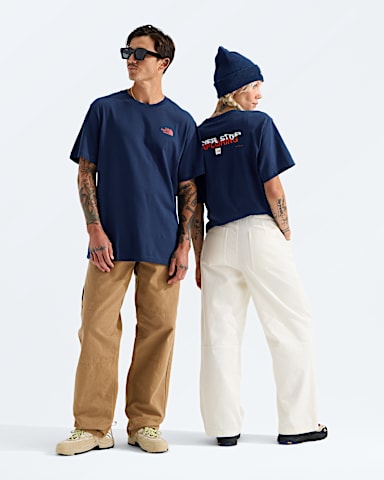 Unisex Distort Logo Relaxed ShortSleeve Tee TNF Summit NavyLava Red Main