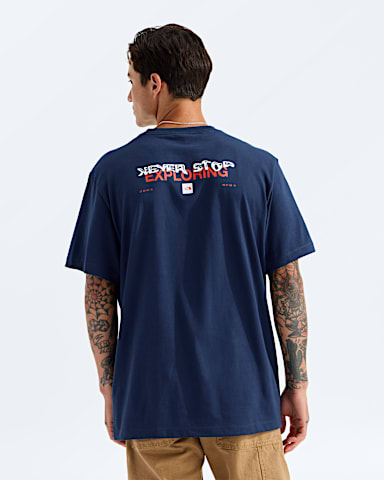 Unisex Distort Logo Relaxed ShortSleeve Tee TNF Summit NavyLava Red HERO2