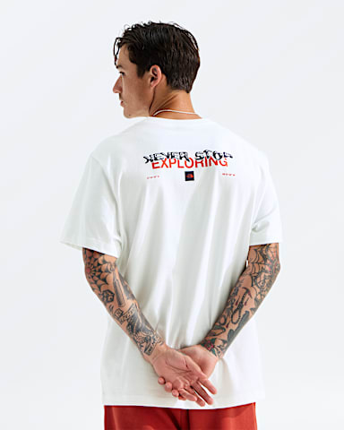 Unisex Distort Logo Relaxed ShortSleeve Tee TNF TNF WhiteSummit Navy HERO2