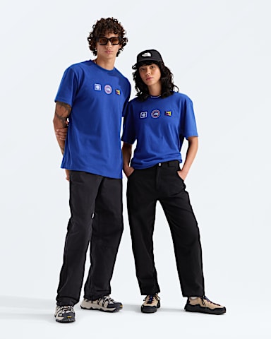 Tshirt Explorer Badges dcontract unisexe imprim TNF Bleu Vif HERO