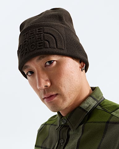 Aprs Embossed Beanie TNF Dark Chestnut MODELBACK