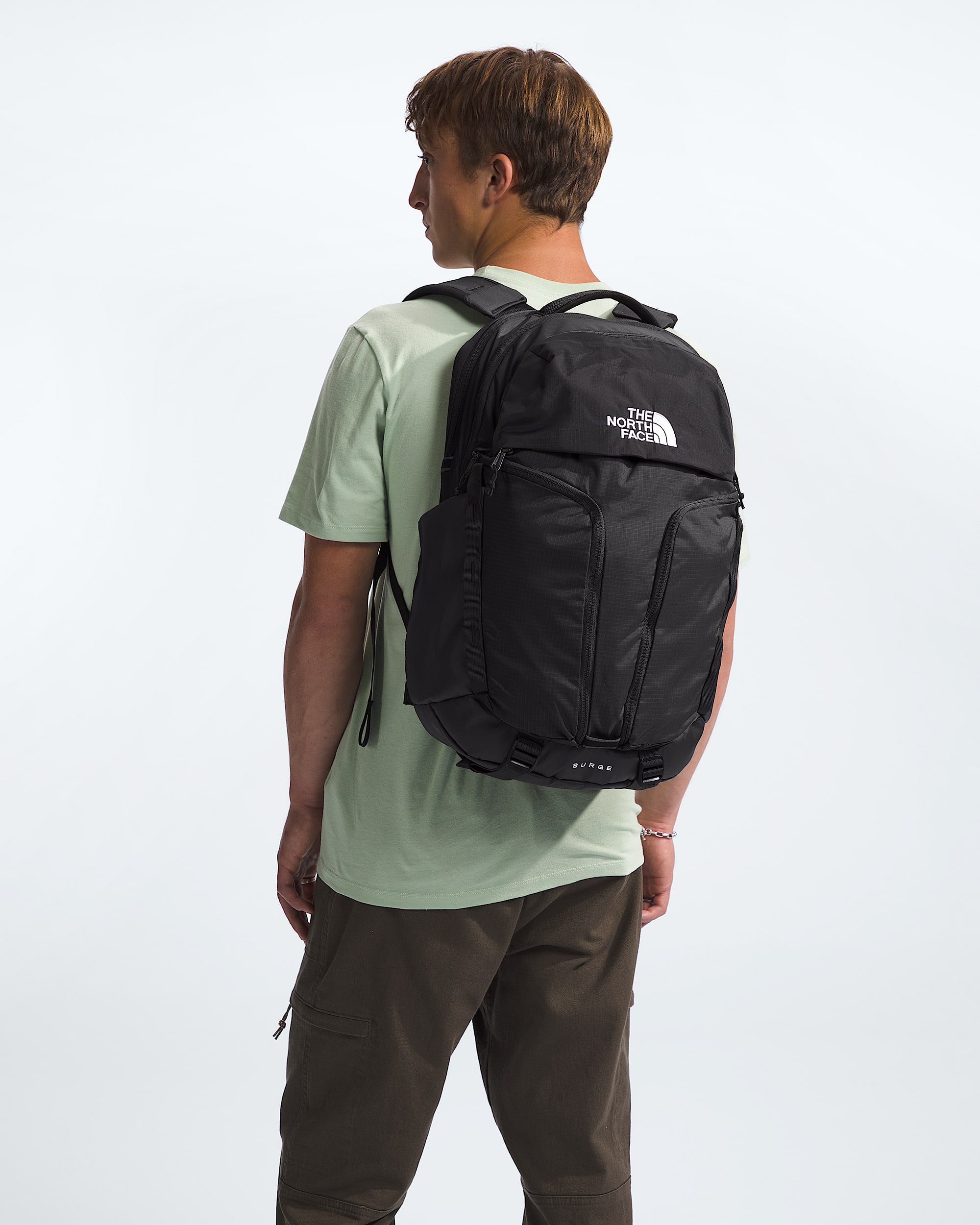 ※THE NORTH FACE 　SURGE バックパック 　ブラック Surge Backpack - 31L | The North Face Canada