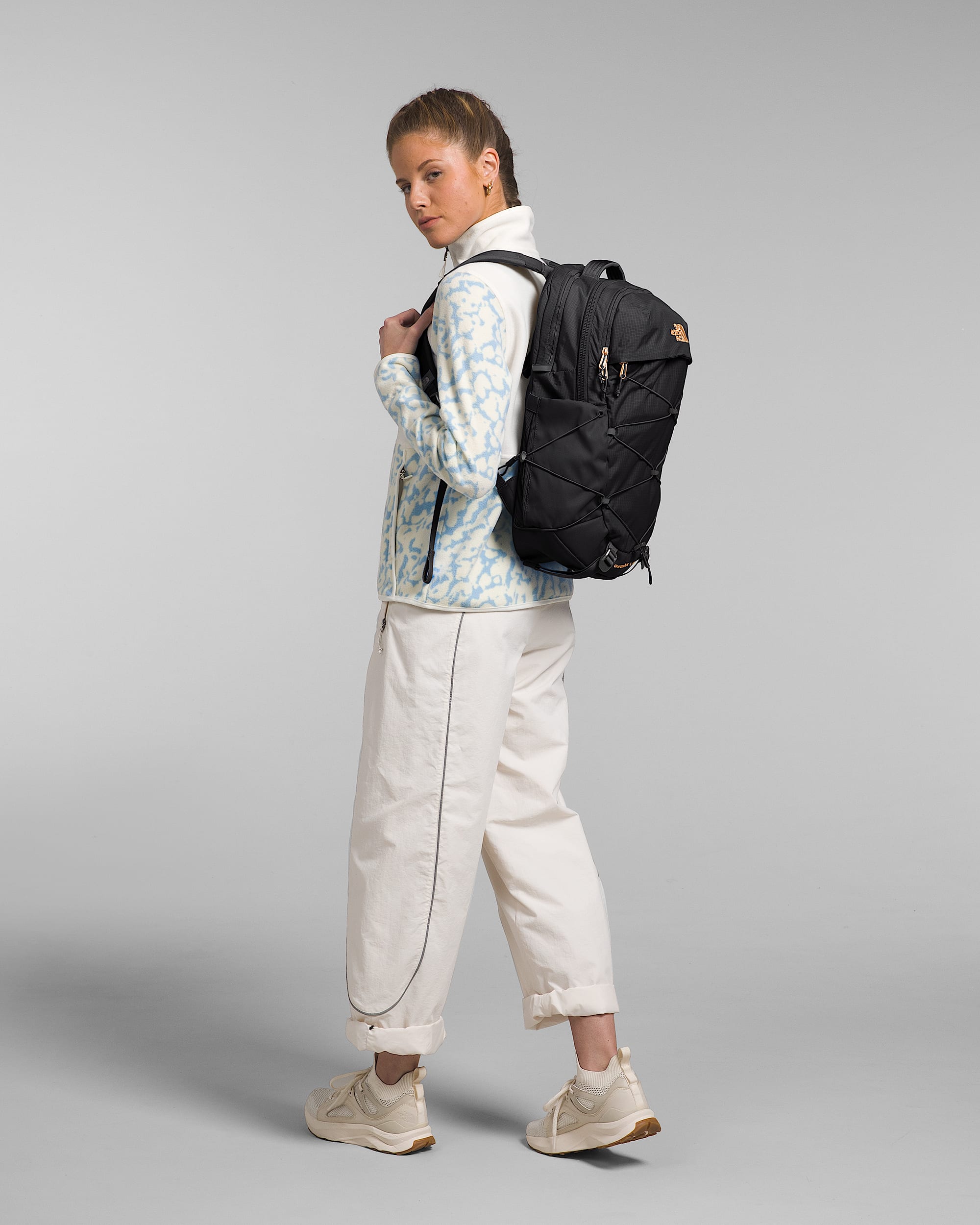 Womens Borealis Luxe Backpack  27L TNF MODELBACK