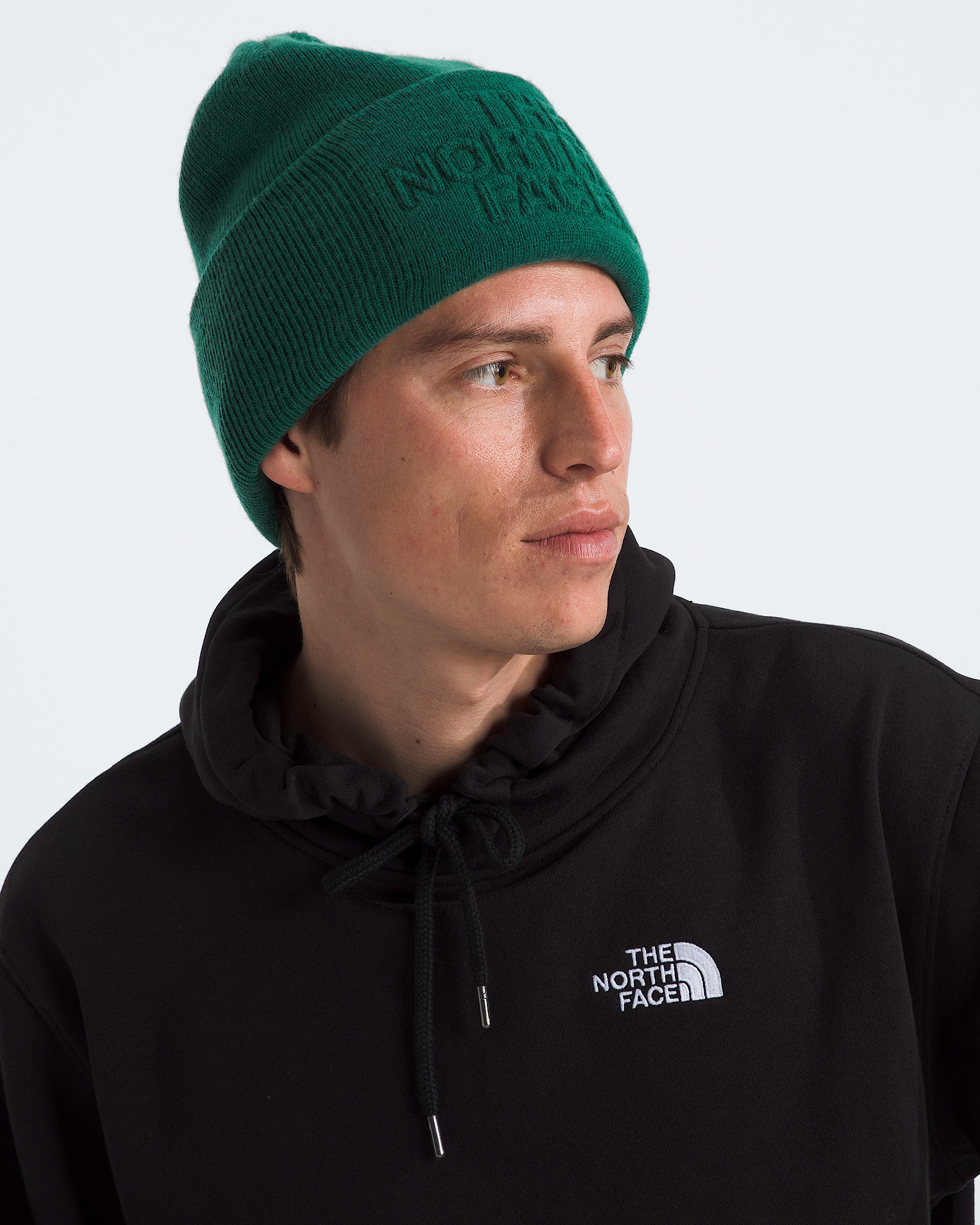 Aprs Embossed Beanie TNF MODELBACK