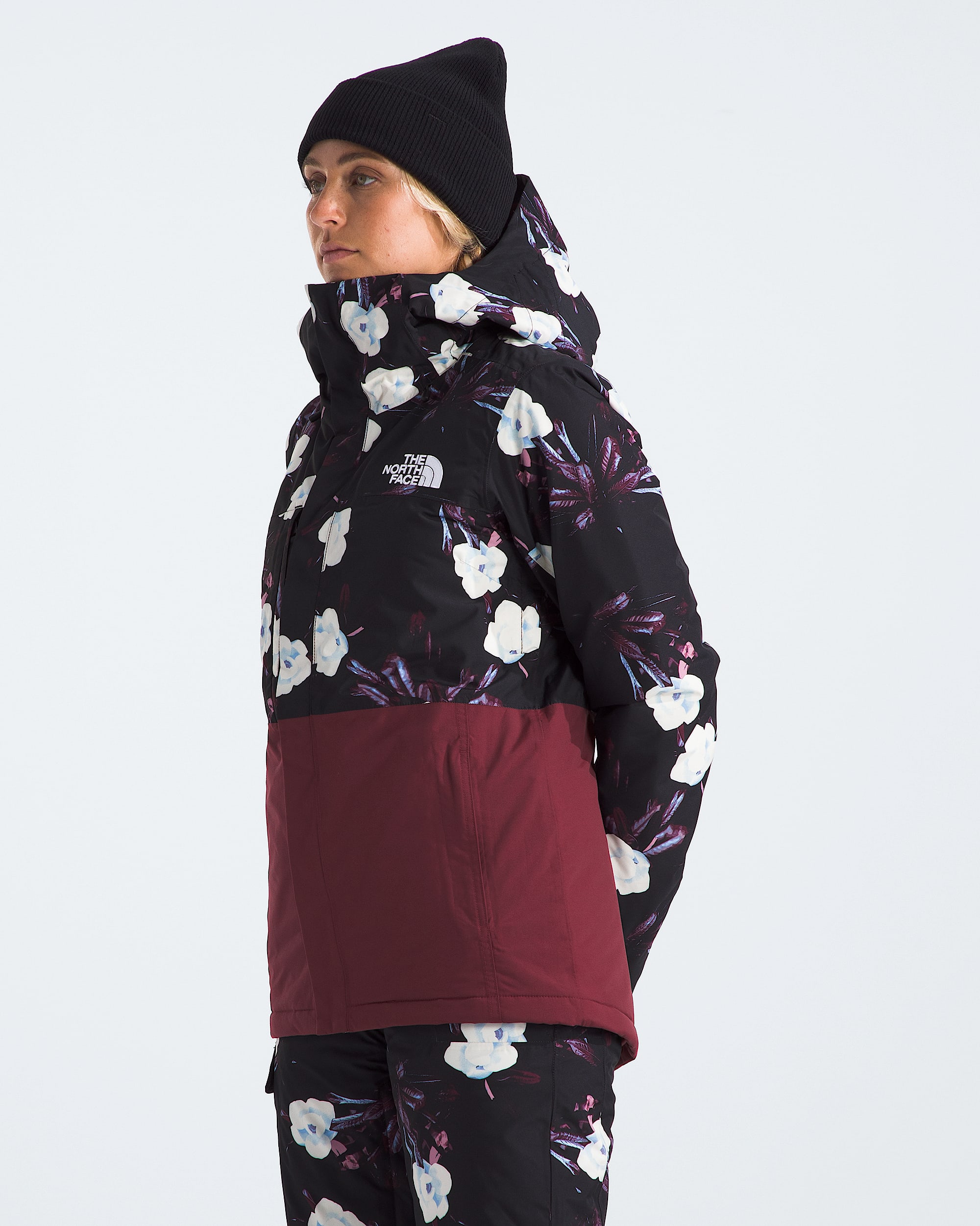 Womens Freedom Insulated Jacket TNF MODEL34