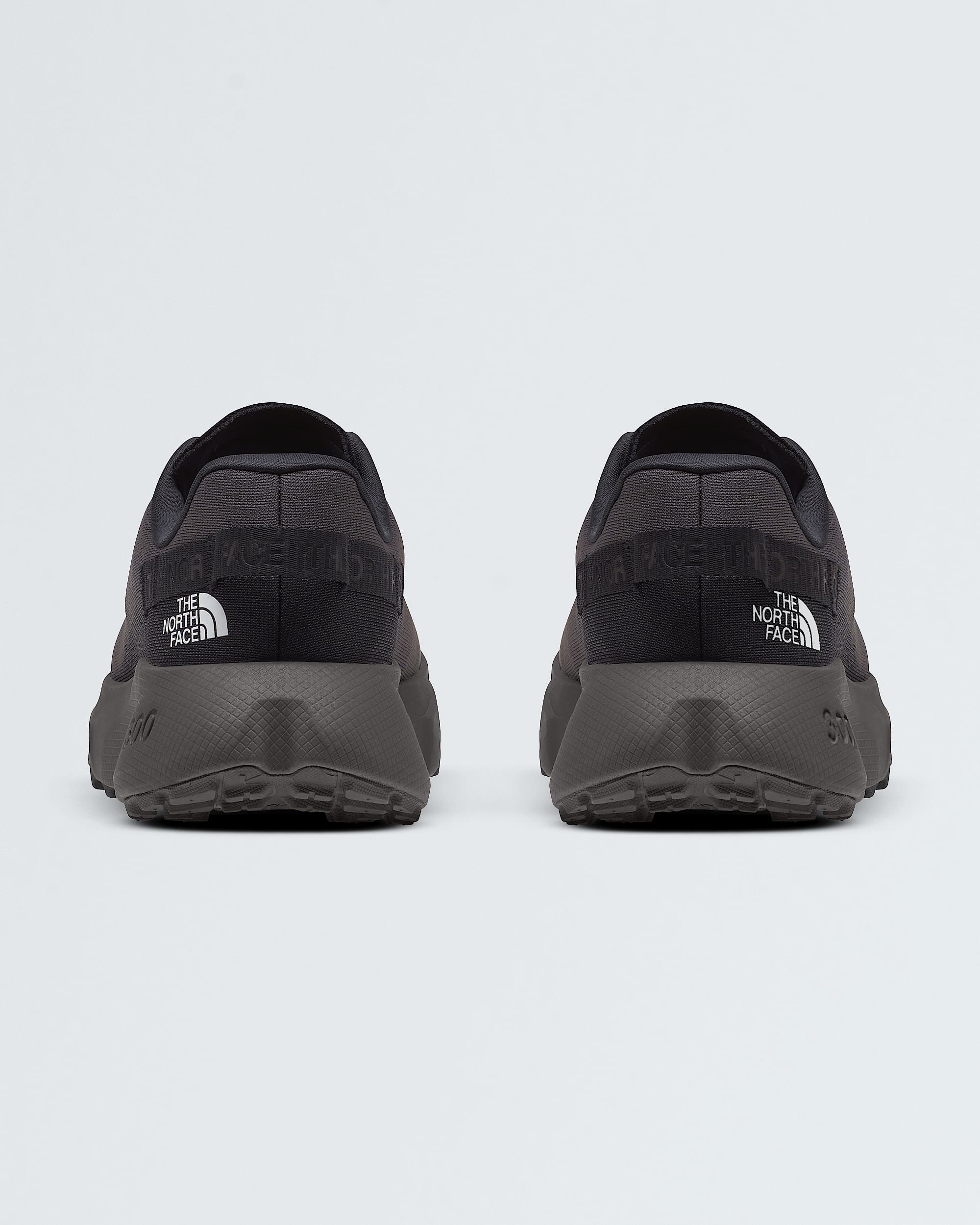 Womens Altamesa 300 Shoes TNF BACK