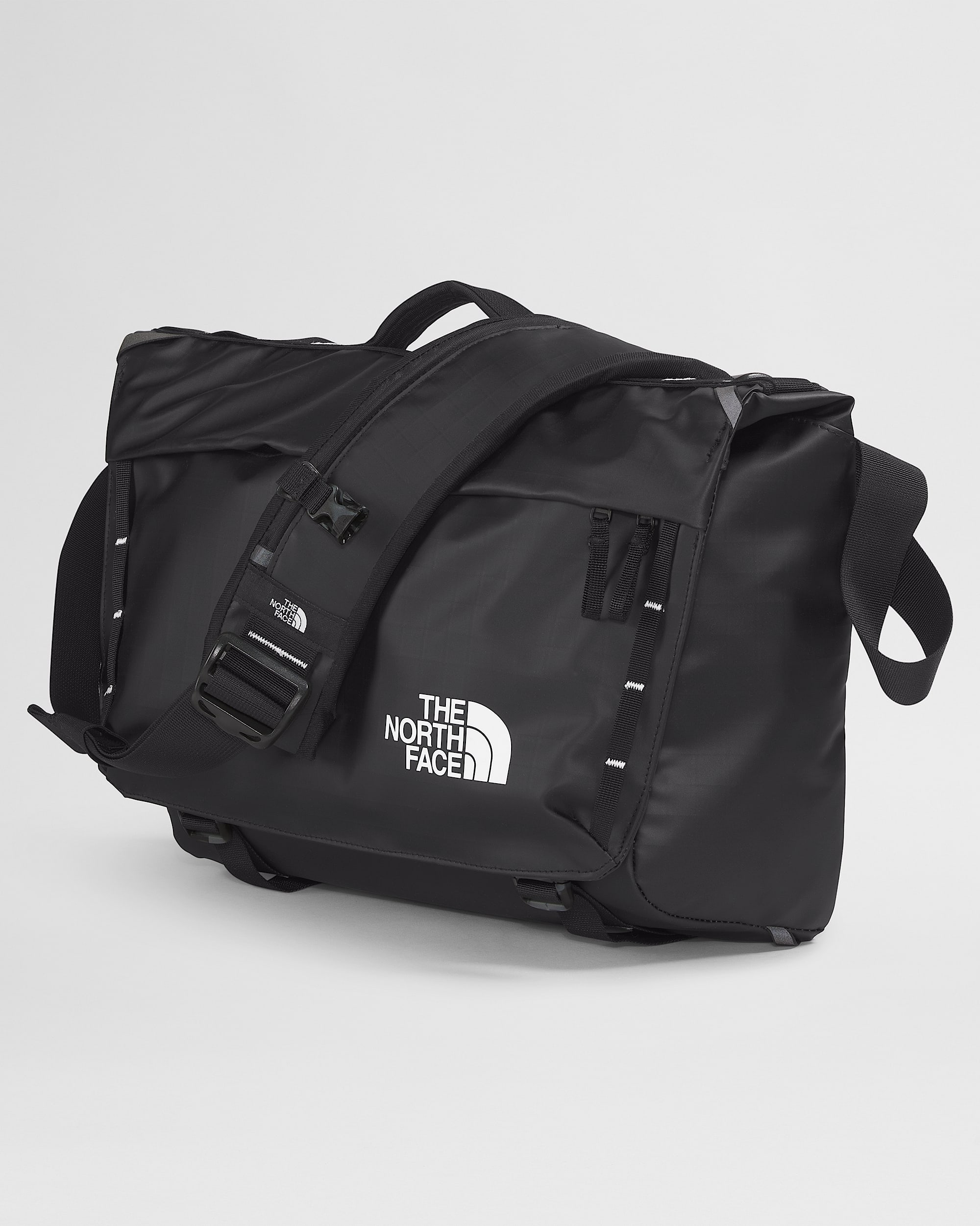 Base Camp Voyager Messenger Bag | The North Face