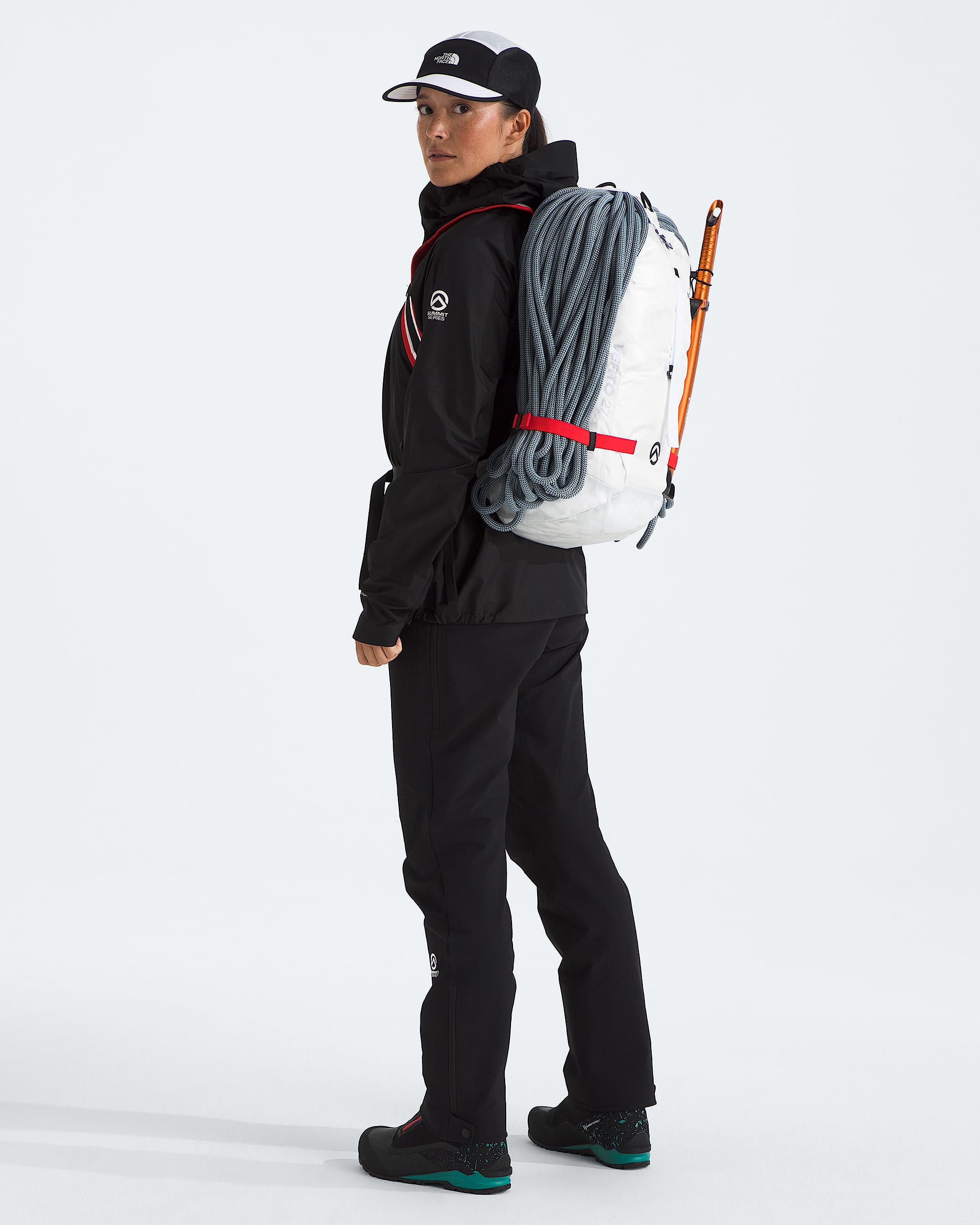 Summit Series Verto 27 Backpack TNF MODELBACK