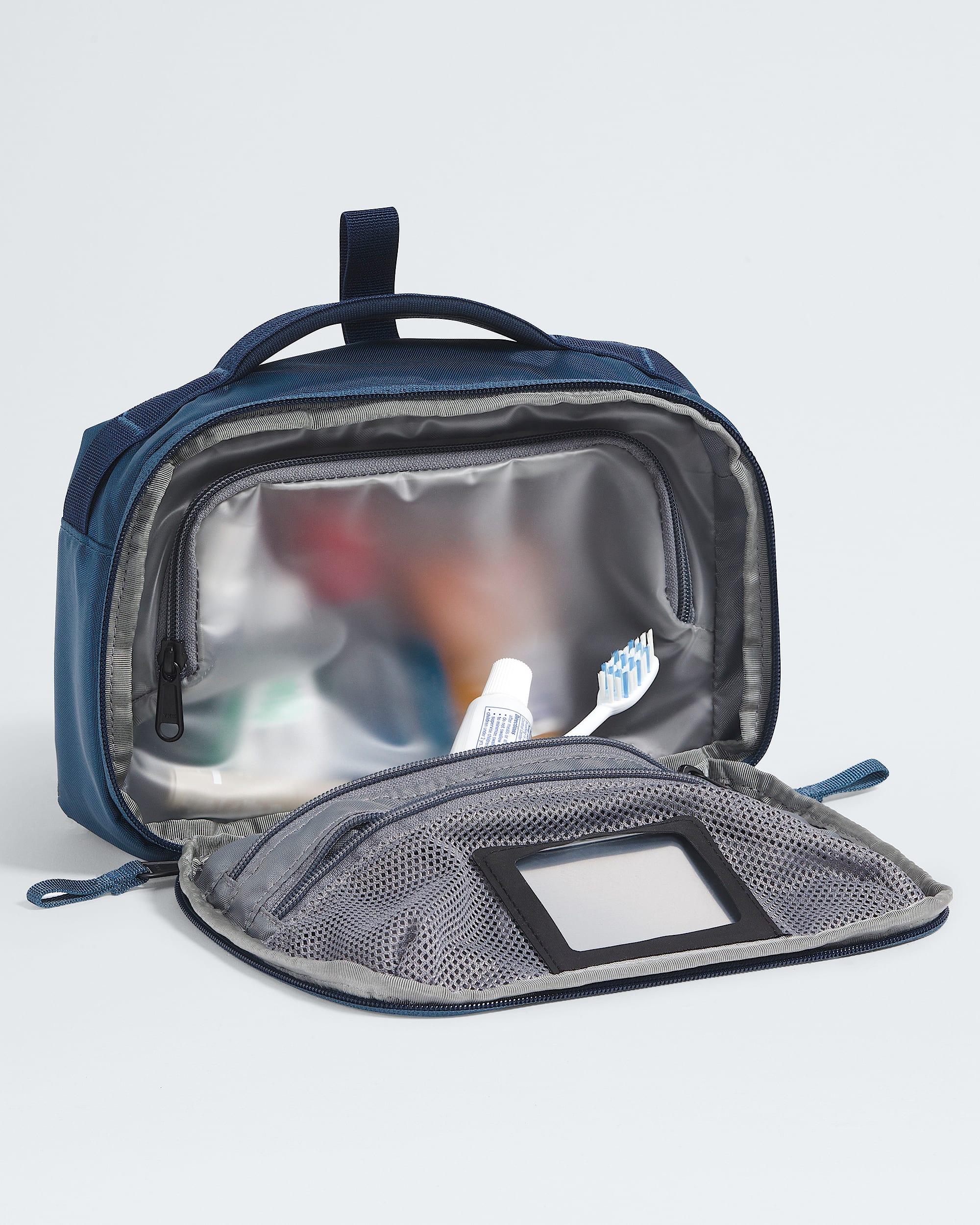 Base Camp Voyager Toiletry Kit TNF INT
